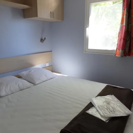 Camping Domaine Sainte Veziane 4*