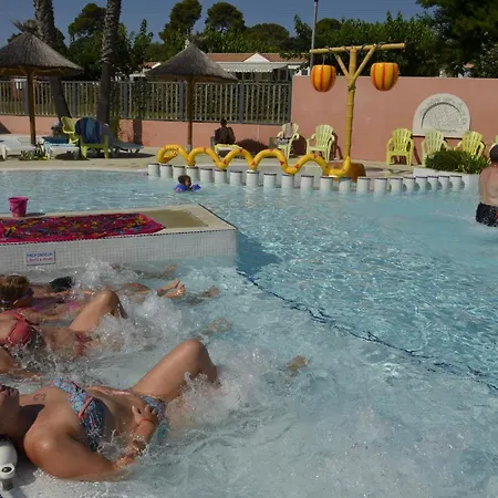 Domaine Sainte Veziane Camping Bessan